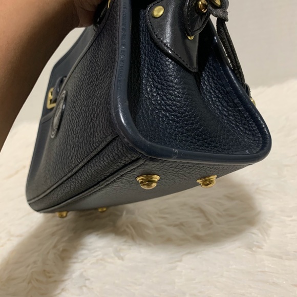 SOLD Vintage Dooney AWL Buckle Zip Top Shoulderbag - Picture 13 of 16